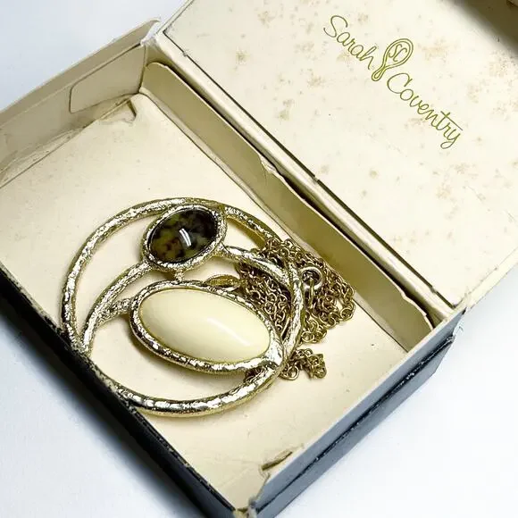 Sarah Coventry Desert Flower 1974 Vintage Pendant Necklace in box - Picture 8 of 8